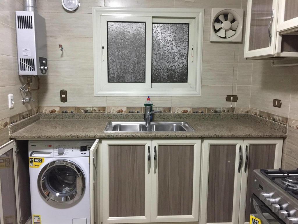 Levander Apartment *